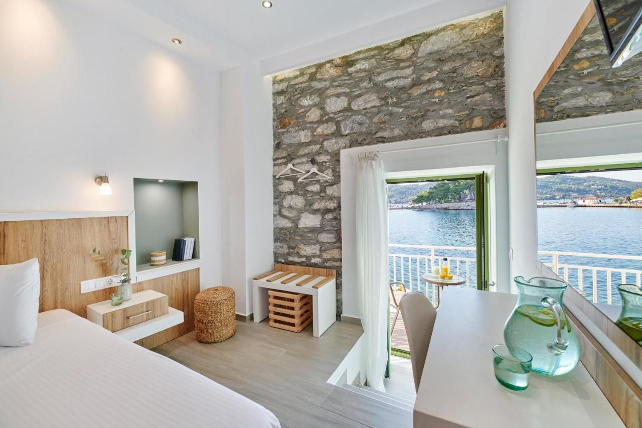 The Water Aparthotel Skiathos stad Exteriör bild