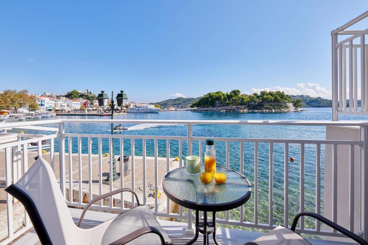 The Water Aparthotel Skiathos stad Exteriör bild